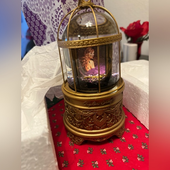 Taylor Swift Speak Now (Taylor's Version) Frame Snowglobe - Picture 5 of 8